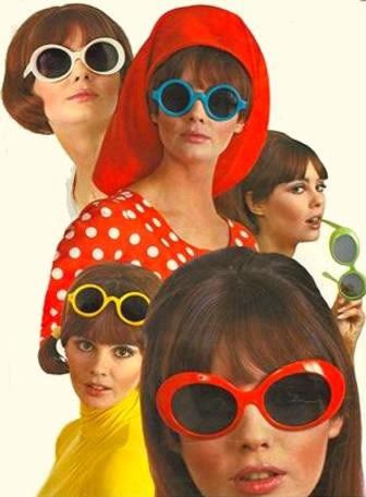 groovy glasses 60s Style Outfits, Fashion 60s Style, 1960s Sunglasses, 60s Photos, 60s Vintage Fashion, Fashion 60s, Wearing Sunglasses, 60s Vintage, Vintage Eyewear