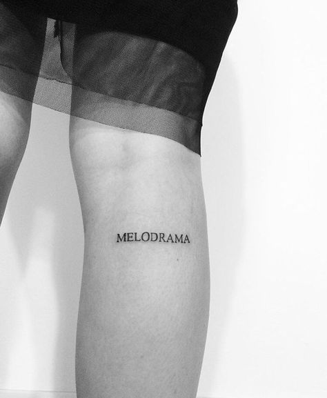 Lorde Tattoo, Tattoo Kiss, Lorde Melodrama, Thread Twitter, Lyric Tattoos, Tattoos Inspo, Hands Art, Tattoo Font, Discreet Tattoos