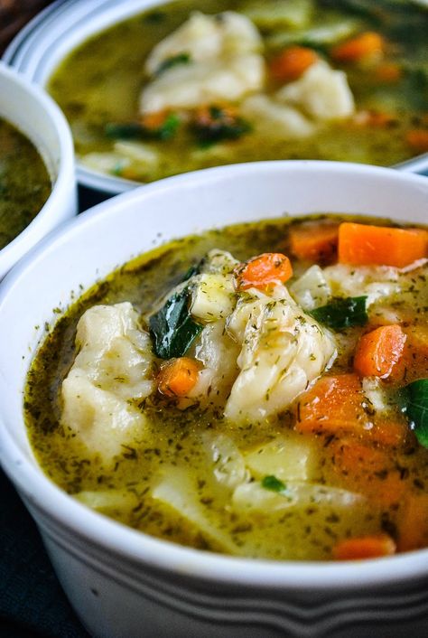 Vegetable Dumplings, Cheap Vegan, Dumpling Soup, Budget Friendly Dinner, Easy Vegetable, Dumplings For Soup, Vegan Soups, Idee Pasto Sano, Vegan Soup