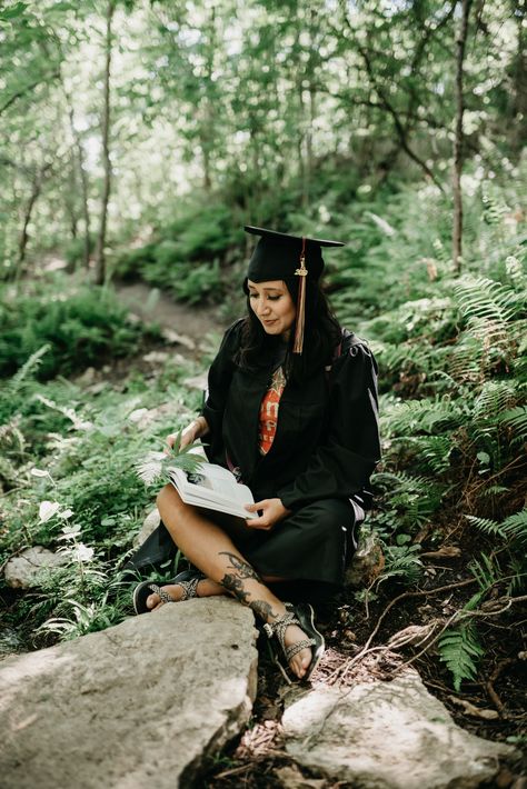 Biology Major Photoshoot, Graduation Pictures Props, Marine Biology Graduation Pictures, Biology Degree Graduation Pictures, Biology Major Graduation Pictures, Biology Graduation Pictures, Graduation Pictures Nature, Nature Graduation Pictures, Forest Graduation Pictures