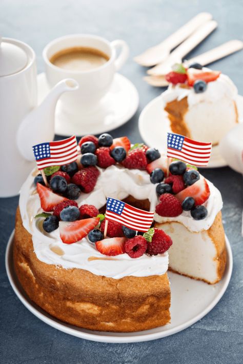 30 Best Memorial Day Desserts - Insanely Good Memorial Day Dessert, Gluten Free Angel Food Cake, Memorial Day Desserts, Cake With Whipped Cream, Vanilla Cupcake Recipe, Fried Ice Cream, Dessert Simple, Baked Cod, Bowl Cake