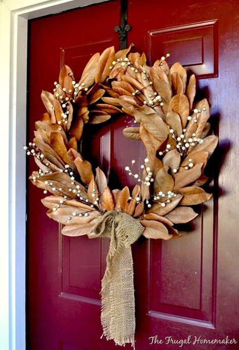 Creative Fall Wreath Ideas Autum Decorations, Diy Fall Wreaths, Fall Wreath Ideas, Maple Leaf Wreath, Magnolia Leaf Wreath, Apple Wreath, Magnolia Leaf, Fall Leaf Wreaths, Course Ideas