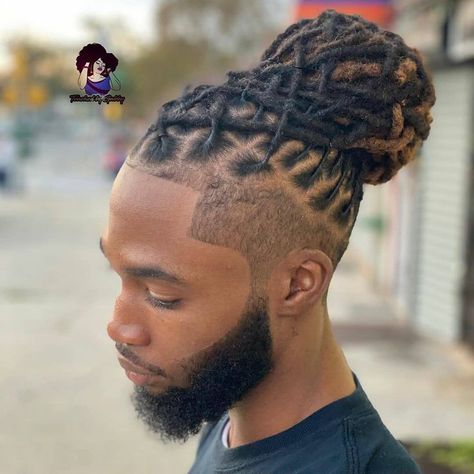 Men With Locs, Men Locs, Mens Dreadlock Styles, Dreadlocks Men, Dread Hairstyles For Men, Dread Styles, Loc Hairstyles, Dreadlock Hairstyles For Men, Short Locs Hairstyles