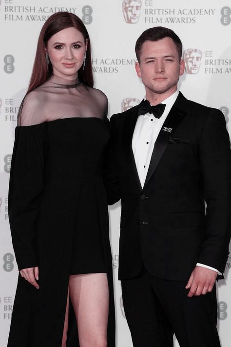 She is soooo tall, but gorgeous as always Taron Egerton Kingsman, Taron Egerton, Karen Gillan, Red Carpet Fashion, Manners, Red Carpet, Carpet, Actors, Celebrities