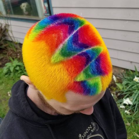 Colourful Buzzcut, Buzzcut Ideas, Dyed Buzzcut, Ftm Haircut, Cosmo Hair, Crazy Hair Day Ideas, Shaved Head Designs, Hair Fails, Fantasy Hair Color