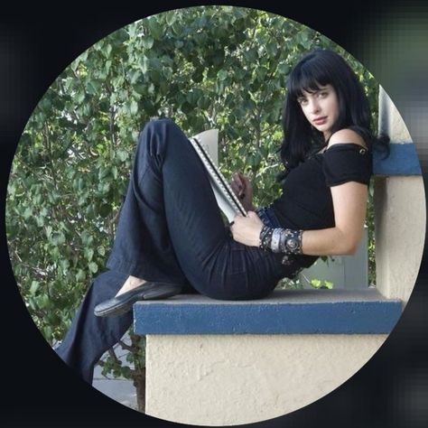 Krysten Ritter Breaking Bad, Jane Breaking Bad, Jane From Breaking Bad, Krysten Alyce Ritter, Jane Margolis, Uk Icon, Black Hair Bangs, Breaking Bad Jesse, Krysten Ritter