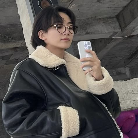 svt 𓈒 𓂂 jeonghan - lq icon ݁ 𐙚 Svt Jeonghan Selca, Jeonghan Selca, Won Woo, Seventeen Going Seventeen, Hey Man, Going Seventeen, Shocking News, K Pop Star, More Icon