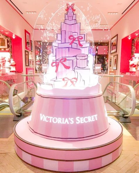 Vs Christmas Victoria Secret, Pink Winter Aesthetic, Vs Christmas, Victoria’s Secret Fashion Show, Victoria Secret Christmas, Victoria's Secret Aesthetic, Pink Wonderland, Antibacterial Gel, Dreaming Of A Pink Christmas