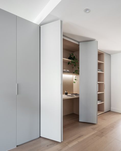 Gallery of Carlton Apartment / Tom Eckersley Architects - 13 Tom Eckersley, Hidden Desk, Home Office Closet, Closet Office, Office Nook, Study Nook, Two Bedroom Apartments, Built In Desk, Modern Home Office