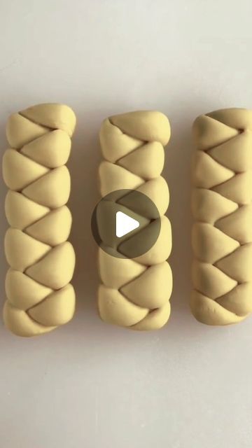 Bread Ideas Creative, Real Food Snacks, Mini Pastries, Easy Puff Pastry, Bread Shaping, Amazing Food Art, Brioche Bread, Easy Food Art, Bread Bun