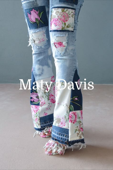 Women's custom blue jeans. Bleached. Patched. Hand painted contrasting rose patches. Matching heels sold separately. Raw waistband. Raw hems. Bleached jeans. One of a kind denim at http://www.matydavis.com . 👖👡 Custom fit. Custom made to order women's jeans. Patched Jeans Diy, Jean Upcycle, Blue Jeans For Women, Ropa Upcycling, Jeans Custom, Bleached Jeans, Blue Jeans Crafts, Custom Jeans, Denim Ideas