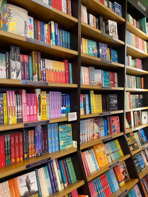 Books A Million Aesthetic, Bookstore Employee Aesthetic, Books Store Aesthetic, Bookstores Aesthetic, Bookshop Aesthetic, Book Store Aesthetic, Bookstore Aesthetic, Summer Job, Books A Million