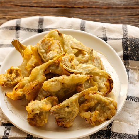 Artichoke Fritters, Fried Artichoke Hearts, Fried Artichokes, Fried Zucchini Flowers, Fried Artichoke, Lemon Aioli, Spring Peas, Chocolate Breakfast, Artichoke Recipes