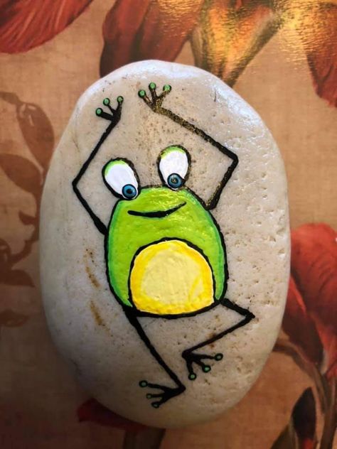 Rock Painting Frog, Rock Painting Patterns Easy, Easy Things To Paint On Rocks, Small Painted Rocks, Animal Painted Rocks, Cute Rock Painting Ideas, Easy Rock Painting, Rock Crafts Diy, Rock Painting Flowers