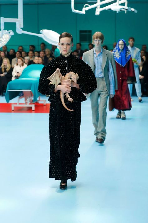 Photos: Gucci runway show features severed heads, ‘dragon’s puppies’ – The Mercury News Faun Horns, Gucci Runway, Alessandro Michele, Runway Show, Milan Fashion, Milan Fashion Week, Event Design, Nun Dress, Game Of Thrones