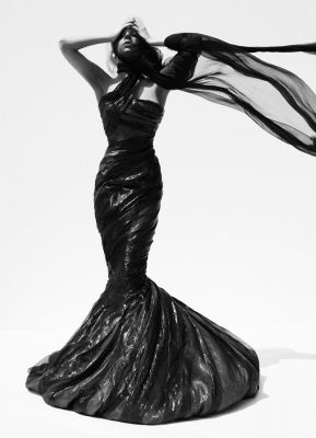 Dress made of trash bags. Garbage Bag Dress, Trash Bag Dress, Trash Fashion, The Fame Monster, Vogue Photo, Lady Gaga Photos, Recycled Dress, Plastic Dress, High Fashion Photography