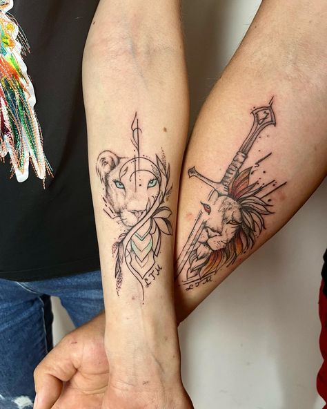 Lion Couple Tattoo, Couples Lion Tattoo, Smart Tattoo, Him And Her Tattoos, Partner Tattoos, Tattoo Band, Lion Couple, Geometric Sleeve Tattoo, Horoscope Tattoos