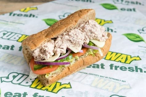 Subway Tuna, Healthy Tuna Sandwich, Best Tuna Sandwich, Tuna Sandwich Recipes, Tuna Fish Sandwich, Tuna Fish Salad, How To Make Tuna, Tuna Wrap, Subway Sandwich