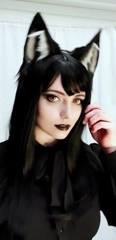 Wolf Cosplay Female, Poe Aesthetic, Wolf Cosplay, Hot Characters, Catwoman Cosplay, Video Meme, Wolf Ears, Dire Wolf, She Wolf