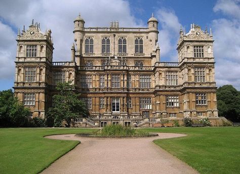 Bruce Wayne Mansion, Wayne Manor Aesthetic, Bruce Wayne House, Mentmore Towers, Bruce Wayne Manor, Batman House, Cat Knight, Wollaton Hall, Chris Bale