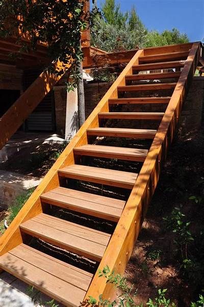 picture of exterior stairs - Yahoo Search Results Backyard Stairs, Timber Steps, Stair Outdoor, Backyard Steps, Stairs Exterior, Stairs Pictures, Concrete Front Steps, Stairs Wood, Patio Stairs