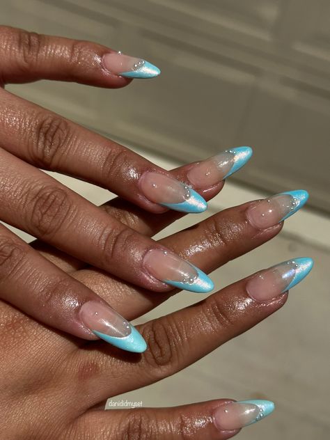 Clear Nails With Blue Tips, Aquamarine Chrome Nails, Ocean Blue Nail Designs, Aquamarine Nails Gel, Light Blue Nail Art Design, Aqua Prom Nails, Aqua French Tips, Aqua Almond Nails, Baby Blue Chrome French Tip Nails