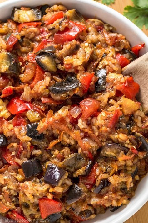 Eggplant Recipes Healthy, Easy Eggplant, Eggplant Recipes Easy, Eggplant Recipe, Eggplant Dishes, Eggplant Recipes, Mediterranean Diet Recipes, Vegetable Sides, Veggie Dishes