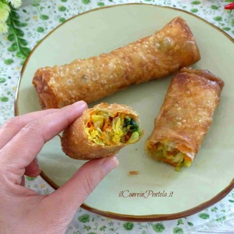 Involtini di pasta fillo con verdure - Ricetta Il Cuore in Pentola Pasta Fillo, Confort Food, Eat Smart, Vegetarian Cooking, Fun Baking Recipes, Light Recipes, Raw Food Recipes, Meat Recipes, Finger Foods