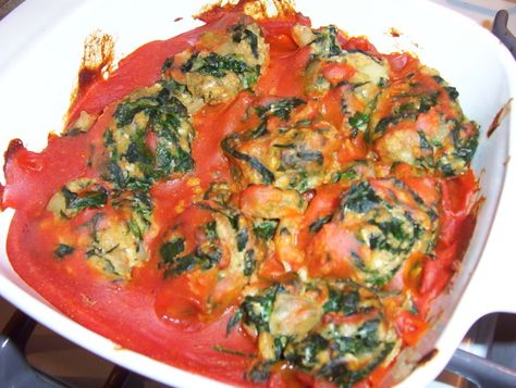 These balls go well with pasta, rice or new potatoes. The curry flavor is mild and enhances the spinach flavour Curried Spinach, Spinach Balls Recipe, Mango Chutney Recipe, Spinach Balls, Condensed Tomato Soup, Pasta Rice, New Potatoes, Mango Chutney, Chutney Recipe