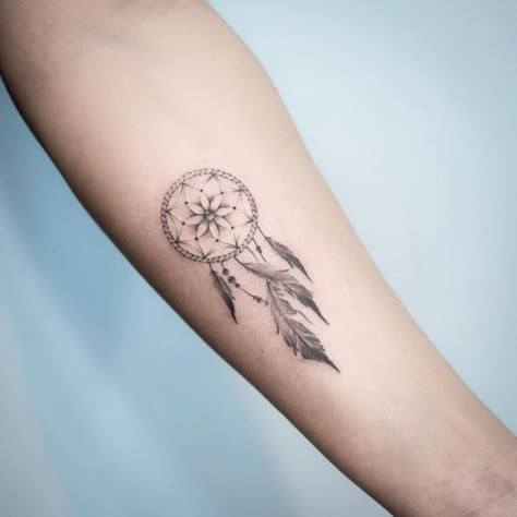 Dream Catcher Wrist Tattoo, Atrapasueños Tattoo, Luck Tattoo, Dream Catcher Tattoo Design, Dream Catcher Tattoo, Tattoo Quotes For Women, Forearm Tattoo Women, Wrist Tattoos For Women, Arm Tattoos For Women