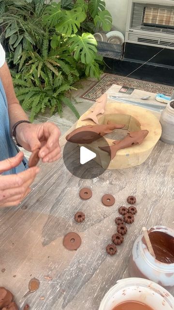 Jena Bedson on Instagram: "A quiet afternoon spent making bead joiners for my new Totems.
#ceramicsofinstagram #ceramicsdaily
#ceramicsmagazine
#australianceramics #livingcreatively #victorianceramics #ceramicartist #studioceramics #ceramicstudio #gardenceramics #iloveceramics #handbuildingceramics #handbuilding" Jena Bedson, Ceramic Jewellery, Ceramic Studio, Ceramic Jewelry, Jena, Ceramic Artists, Instagram A, Ceramics, On Instagram