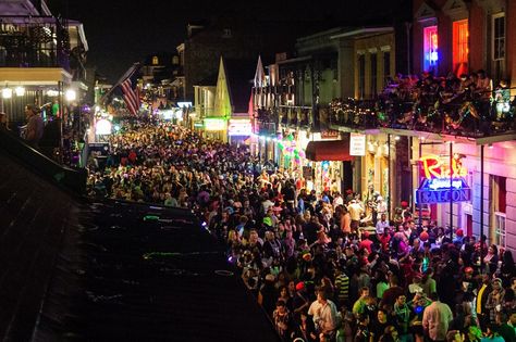 Bachelor Party New Orleans Itinerary | The Plunge Bachelor Party Destinations, Bachelor Party Games, New Orleans Coffee, Couples City, Louisiana Culture, New Orleans Vacation, Lake Pontchartrain, A Streetcar Named Desire, Visit New Orleans