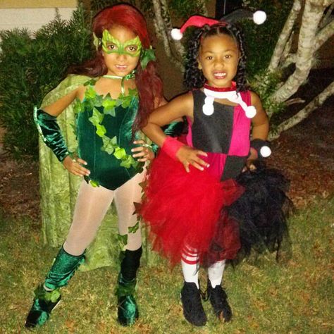 Harley Quinn Halloween Costume Ideas, Diy Posion Ivy Costume Ideas, Poison Ivy Costume Kids, Work Appropriate Poison Ivy Costume, Posin Ivy Costume Ideas, Halloween Costumes Poison Ivy, Poison Ivy Costume Uma Thurman, Poison Ivy Costume Diy, Poison Ivy And Harley Quinn