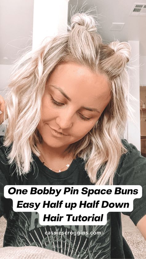 Space Buns Easy, Half Up Half Down Hair Tutorial, Space Buns Hair, Two Buns Hairstyle, Half Up Half Down Short Hair, Half Up Half Down Hairstyle, Half Up Bun, Down Hairstyle, Concert Hairstyles