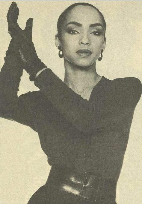 Sade Portraits, Sade Adu Photoshoot, Sade Adu Aesthetic, Sade Style, Love Deluxe, Sade Adu, Erykah Badu, African Music, Smooth Operator