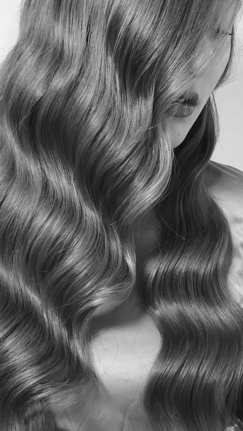 Big Hair Aesthetic, Hair Poses Photo Ideas, Hair Photography Creative, Hair Photoshoot Ideas, Beauty Hair Photography, Hair With Volume, Hair Stock Photos, Hair Poses, Hair Mood Board