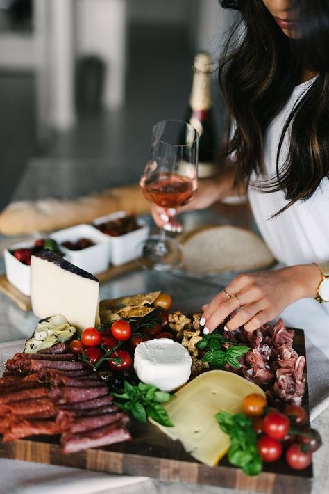 Ultimate Charcuterie Board, The Best Charcuterie Board, Best Charcuterie Board, Kayla Seah, Charcuterie Inspiration, Charcuterie Recipes, Italian Kitchen, Wine Cheese, Luxury Products