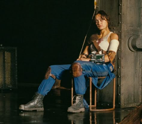 ELLA PURNELL as Lucy Maclean in Fallout Fallout Costume, Fallout Cosplay, Ella Purnell, Rough Week, Fallout Art, Crazy Women, World On Fire, Fallout New Vegas, Post Apocalypse