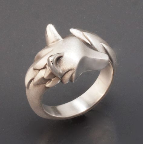 Football Pics, Wolf Ring, Wolf Jewelry, Silver Wolf, Head Ring, Diamond Eyes, Wolf Head, Animal Rings, A Wolf