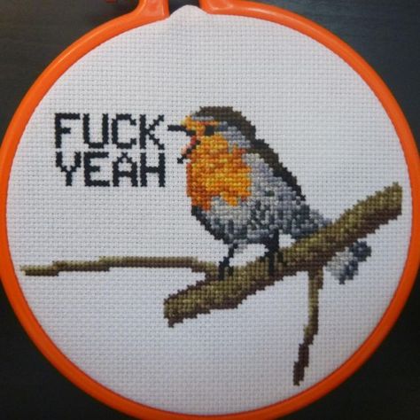 Feeling Behind, Subversive Cross Stitch, 강아지 그림, 카드 디자인, Cross Stitch Funny, Embroidery Patterns Free, Creation Couture, Embroidery And Stitching, Stitch Design