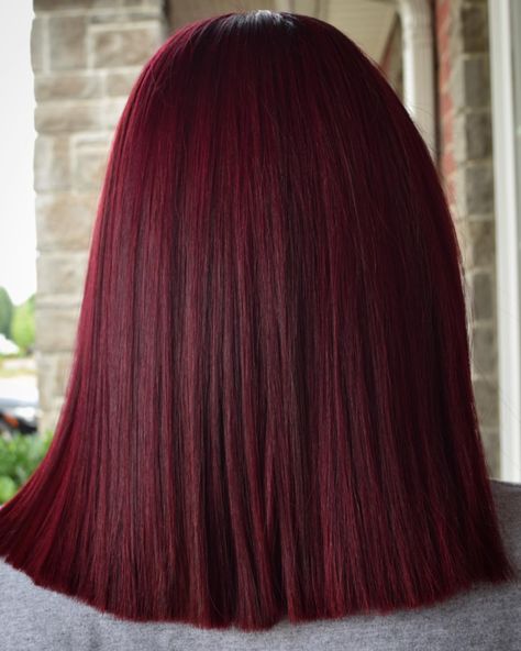 Pelo Color Borgoña, Red Burgundy Hair Color, Pelo Color Vino, Hair Color Mahogany, Red Hair Looks, Red Hair Inspiration, Cherry Red Hair, Hair Inspired, Wine Hair