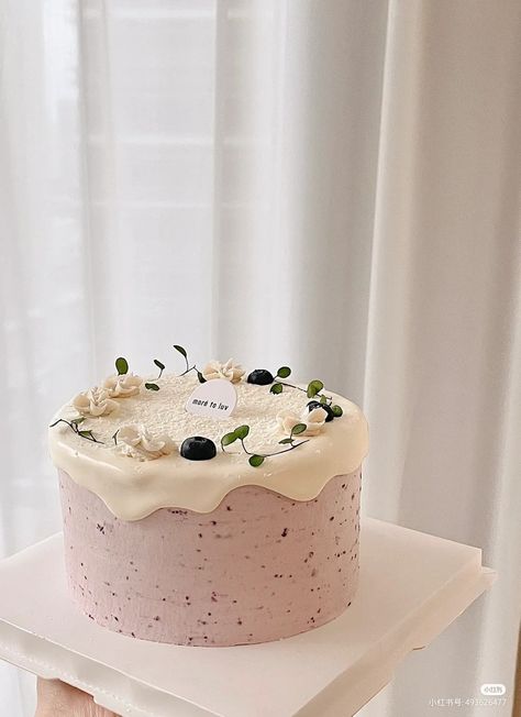 Small Birthday Cakes, Vintage Birthday Cakes, Gourmet Cakes, Korean Cake, Basic Cake, Mini Cakes Birthday, Simple Birthday Cake, Pretty Birthday Cakes, Cute Birthday Cakes