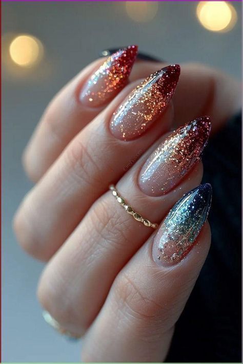 Glitter Nail Art Sparkle, Nails Design With Glitter, Nails Sparkle Glitter, Fall Nails Glitter, Trendy Glitter Nails, Glitter Nails Ideas, Gold Sparkle Nails, Sparkling Nails, Glitter Tip Nails