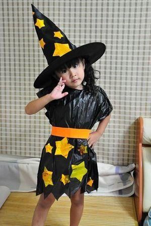 Witch Costumes Diy, Recycled Costumes For Kids, Earth Costume, Lego Halloween Costumes, Recycled Dress Ideas, Peter Pan Costume Kids, Cute Witch Costume, Halloween Lego, Witch Costume Diy