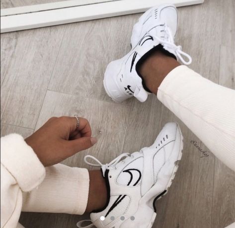 Nike Air Heights Outfit, Nike Air Heights, Trainers Outfit, Twenty Two, Nike Huarache, Sneaker Head, Air Max Sneakers, White Sneaker, Nike Air Max