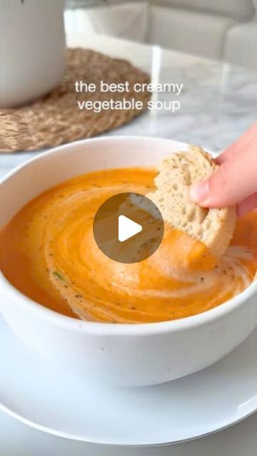 Mediterranean Diet Plan 🇺🇸 on Instagram: "🫒🥘 Creamy Vegetable Soup.

🙏 Thank you: @everything_delish 

💁‍♀️ With this Mediterranean Creamy Vegetable Soup, you only need:
✅️ Spending only 10 MINUTES to prepare
🥳 Therefore, you can save a lot of cooking time while also losing weight and achieving a slim figure.

💁‍♀️ Type "Veggie" If you Want to Get More Recipes from @mediterraneandiet_guide

👉 Follow @mediterraneandiet_guide to Get More Below 15 MINUTES Recipes.

💝 Ingredients
6 roma tomatoes, halved
4 carrots, peeled and halved
1 red pepper, cut into quarters
1 white onion, halved
2 garlic bulbs
1 yellow zucchini, sliced
1 green zucchini, sliced
2 tbsp olive oil
Salt & pepper
2 tsp dried basil
1 tsp Italian seasonings
1 tsp dried oregano
2 1/2 cups boiling water
1 cup milk or coc Veggies Soup, 7 Day Cabbage Soup Diet, Creamy Vegetable Soup, Italian Seasonings, Yellow Zucchini, Garlic Bulbs, Green Zucchini, Baked Ribs, Cabbage Soup Diet