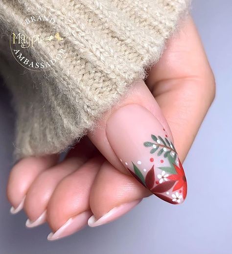 Winter Floral, Seasonal Nails, Pretty Nail Art, Festival Nails, Painting Flowers, Xmas Nails, Christmas Nail Art, Fancy Nails, Short Acrylic Nails