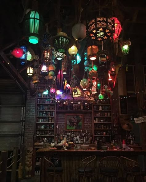 Psychic Room, Cieling Lights, Home Tiki Bar, Sunken Living Room, Dreamy Room, Dream Room Inspiration, Maximalism, House Room, Tiki Bar