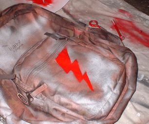 Backpack Diy, Painting Backpack, Spray Paint Stencils, Paint Stencil, Diy Backpack, Personalized Backpack, Spray Painting, Spray Paint, The House