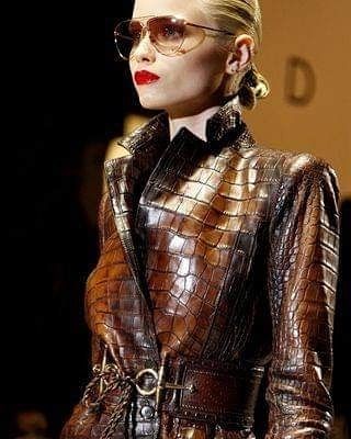 Mode Tips, Gucci Spring, Paris Mode, Couture Runway, Fashion Business, Jacket Blazer, Mode Inspiration, Coco Chanel, Look Fashion